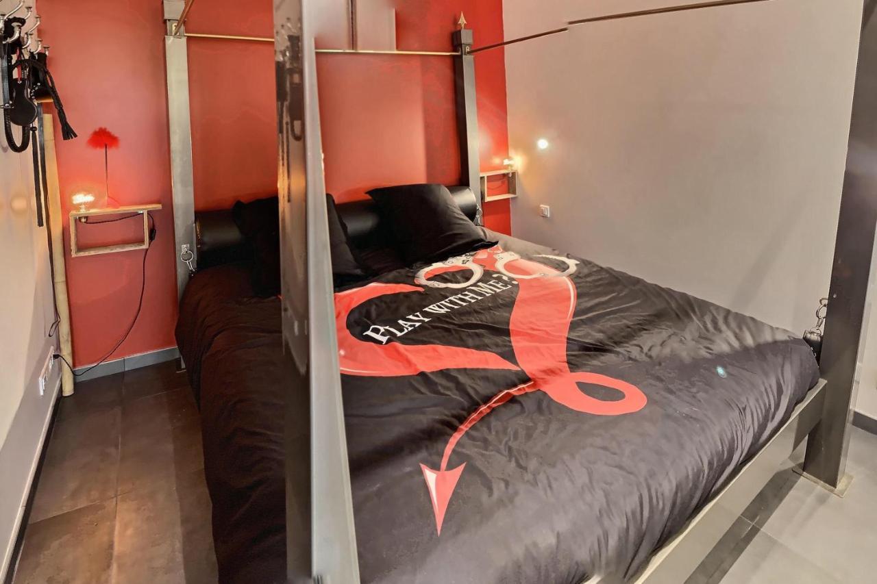 Le Donjon Villa Bdsm Port Nature Village Cap D'Agde Naturiste ภายนอก รูปภาพ